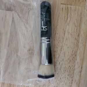 SOLD Makeup brush by it